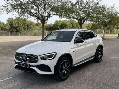 Usado Mercedes GLC350 320 CV (235 kW) 2021 Blanco SUV