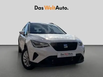 Usado Seat Arona Style 110 CV (80 kW) 2022 Blanco SUV