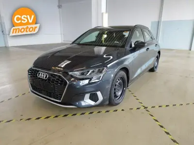 Usado Audi A3 Advanced Plus 150 CV (110 kW) 2024 Gris / plata Berlina