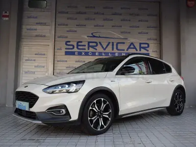 Usado Ford Focus Active 125 CV (91 kW) 2020 Beige Berlina