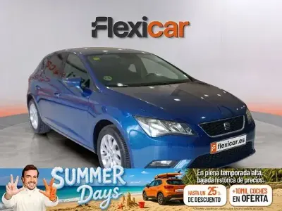 Usado Seat Leon Reference 105 CV (77 kW) 2015 Azul Berlina