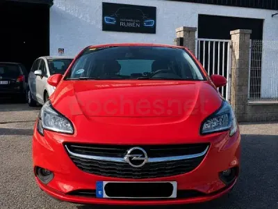 Usado Opel Corsa Selective 95 CV (69 kW) 2015 Rojo Utilitario