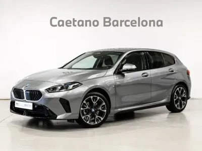 Usado BMW 118 Comfort Edition 150 CV (110 kW) 2025 Gris Utilitario
