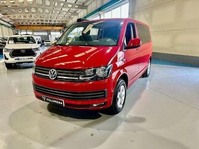 Usado VW Caravelle Trendline 102 CV (75 kW) 2017 Rojo Monovolumen
