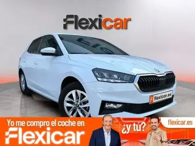 Usado Skoda Fabia Selection 95 CV (69 kW) 2025 Blanco Utilitario