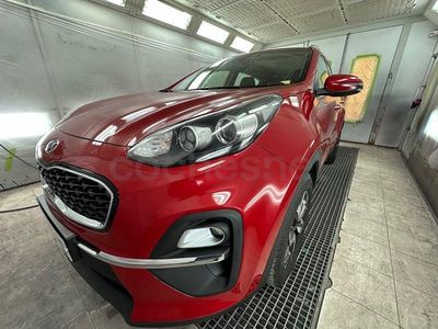 Usado Kia Sportage 136 CV (100 kW) 2021 Granate SUV