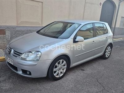 Gris / plata Usado 2004 VW Golf IV Sportline Berlina | 3990 € (Precio justo)