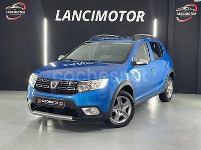 Usado Dacia Sandero Stepway 90 CV (66 kW) 2018 Azul Utilitario
