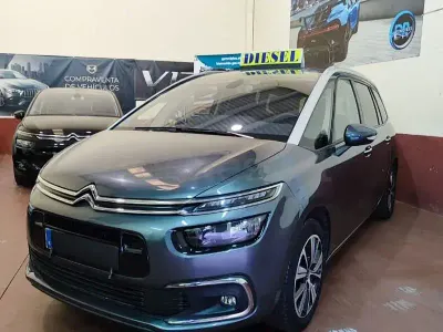 Usado Citroën Grand C4 Picasso Feel 120 CV (88 kW) 2018 Marrón Monovolumen