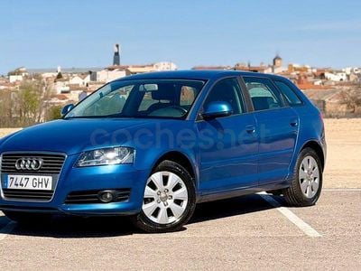 Usado Audi A3 Attraction 105 CV (77 kW) 2008 Azul Utilitario