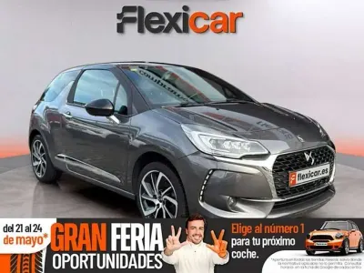 Usado DS Automobiles DS3 Crossback Style 110 CV (80 kW) 2018 Gris SUV