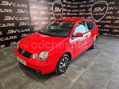 Usado VW Polo Trendline 75 CV (55 kW) 2004 Rojo Utilitario