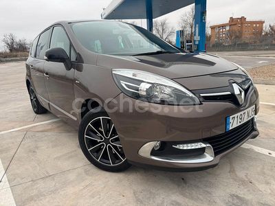 Beige Usado 2013 Renault Scénic III Bose Edition Monovolumen | 6500 € (Buen precio)