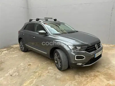 Usado VW T-Roc Sportline 150 CV (110 kW) 2019 Gris / plata SUV
