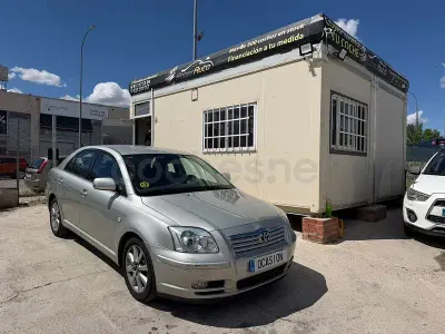Occasion Toyota Avensis Terra 128 PK (94 kW) 2004 Grijs Sedan