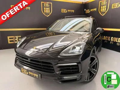 Käytetty Porsche Cayenne 340 HP (250 kW) 2021 Musta Katumaasturi