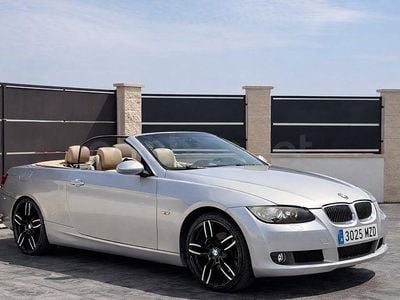 Usado BMW 325 Comfort Edition 197 HP (144 kW) 2008 Cinzento Sedan
