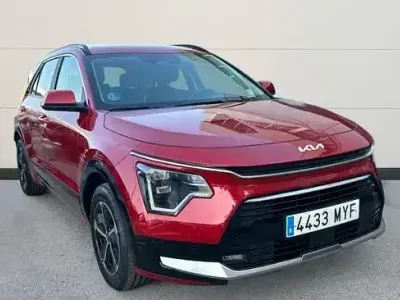 Usado Kia Niro 129 CV (94 kW) 2025 Rojo SUV