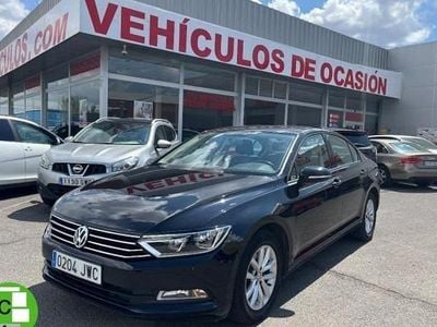 Usado VW Passat Trendline 120 CV (88 kW) 2017 Berlina