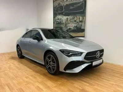 Usado Mercedes CLA250e 218 CV (160 kW) 2025 Gris Berlina