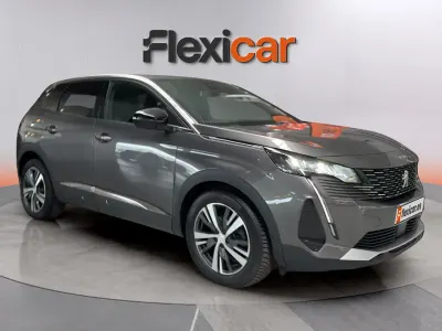 Usado Peugeot 3008 Allure 131 CV (96 kW) 2023 Gris SUV