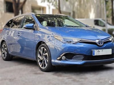Toyota Auris Hybrid