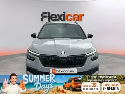 Usado Skoda Kamiq Active 95 CV (69 kW) 2021 Gris SUV