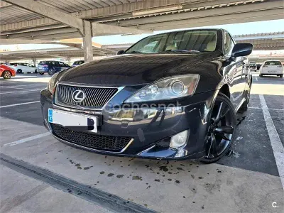 Usado Lexus IS220d Luxury Line 177 CV (130 kW) 2007 Gris / plata Berlina