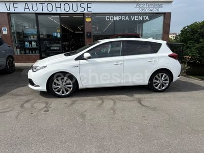Toyota Auris Hybrid