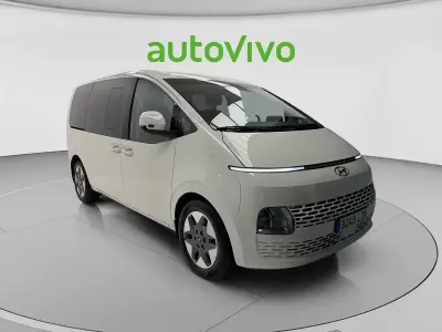 Usado Hyundai Staria 177 CV (130 kW) 2022 Blanco Monovolumen