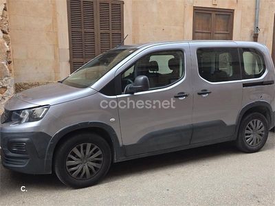 Usado Peugeot Rifter Active 130 CV (95 kW) 2022 Gris / plata Monovolumen