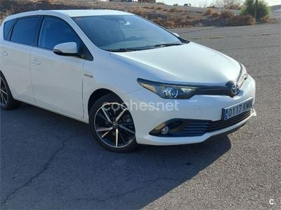 Toyota Auris Hybrid