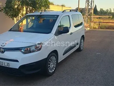 Usado Toyota Proace City City 102 CV (75 kW) 2020 Blanco Monovolumen