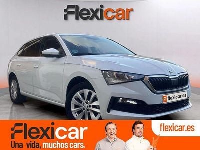 Usado Skoda Scala Ambition 95 CV (69 kW) 2023 Blanco Utilitario