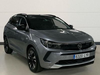 Usado Opel Grandland X Ultimate 130 CV (95 kW) 2022 Gris SUV