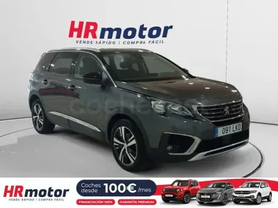 Usado Peugeot 5008 Allure 130 CV (95 kW) 2020 Gris / plata SUV