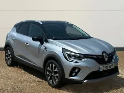 Usado Renault Captur Techno 90 CV (66 kW) 2024 Gris SUV