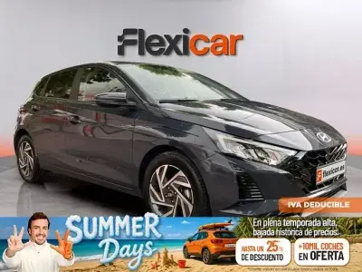 Usado Hyundai i20 100 CV (73 kW) 2025 Gris Utilitario