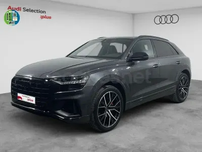 Usado Audi Q8 286 CV (210 kW) 2021 Gris / plata SUV