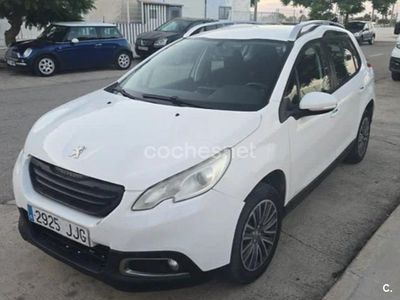 Usado Peugeot 2008 Active 100 CV (73 kW) 2015 Blanco SUV