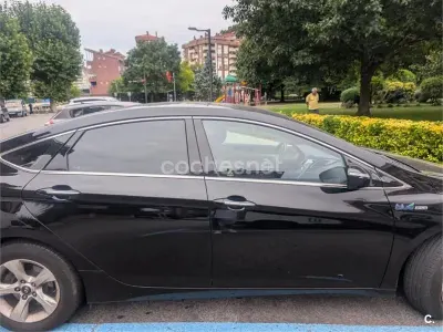 Usado Hyundai i40 115 CV (84 kW) 2014 Negro Berlina