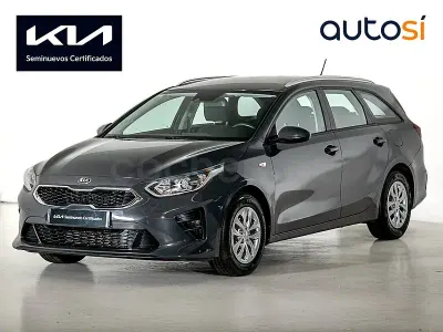 Usado Kia Ceed 120 CV (88 kW) 2020 Negro Utilitario