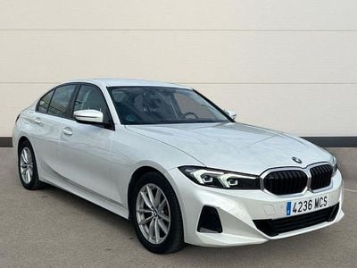 Blanco Usado 2022 BMW 318 Comfort Edition Berlina | 24.900 € (Precio justo)