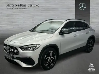 Usado Mercedes GLA250 AMG line 218 CV (160 kW) 2021 Gris / plateado SUV