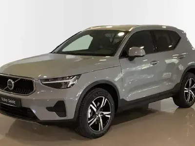 Nuevo Volvo XC40 Core 163 CV (119 kW) 2026 Gris / plata SUV