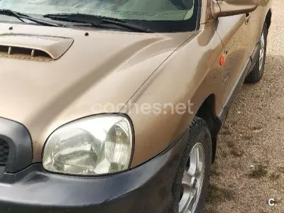 Usado Hyundai Santa Fe Comfort 125 CV (91 kW) 2003 Naranja SUV