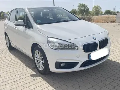 Usado BMW 218 150 CV (110 kW) 2015 Blanco Familiar