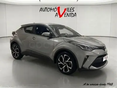 Usado Toyota C-HR Advance 122 CV (89 kW) 2022 Gris / plata SUV