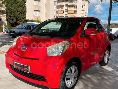 Rojo Usado 2010 Toyota iQ Utilitario | 4950 €