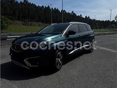 Usado Peugeot 5008 Allure 130 HP (95 kW) 2019 Azul SUV